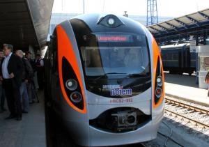 Харківський електропоїзд Hyundai  зруйнував плани пасажирів