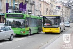 Пасажирам львівських автобусів доводиться терміново вчити німецьку