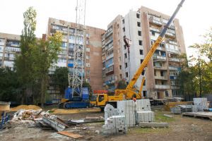 В Харькове продолжается «реанимация» взорванного дома