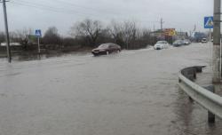 Луганские дороги до сих пор под водой