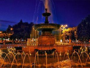 У Донецьку пора «будити» фонтани