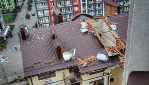 В столице чиновника КГГА опять задержали «на горячем»