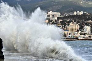 Правительство выделило 43 млн грн на ликвидацию последствий крымского шторма