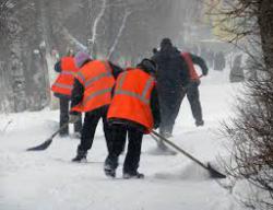 Як розгрібають сніг у містах